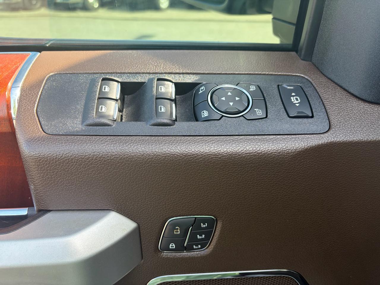 Ford Super Duty F-350 SRW  2021