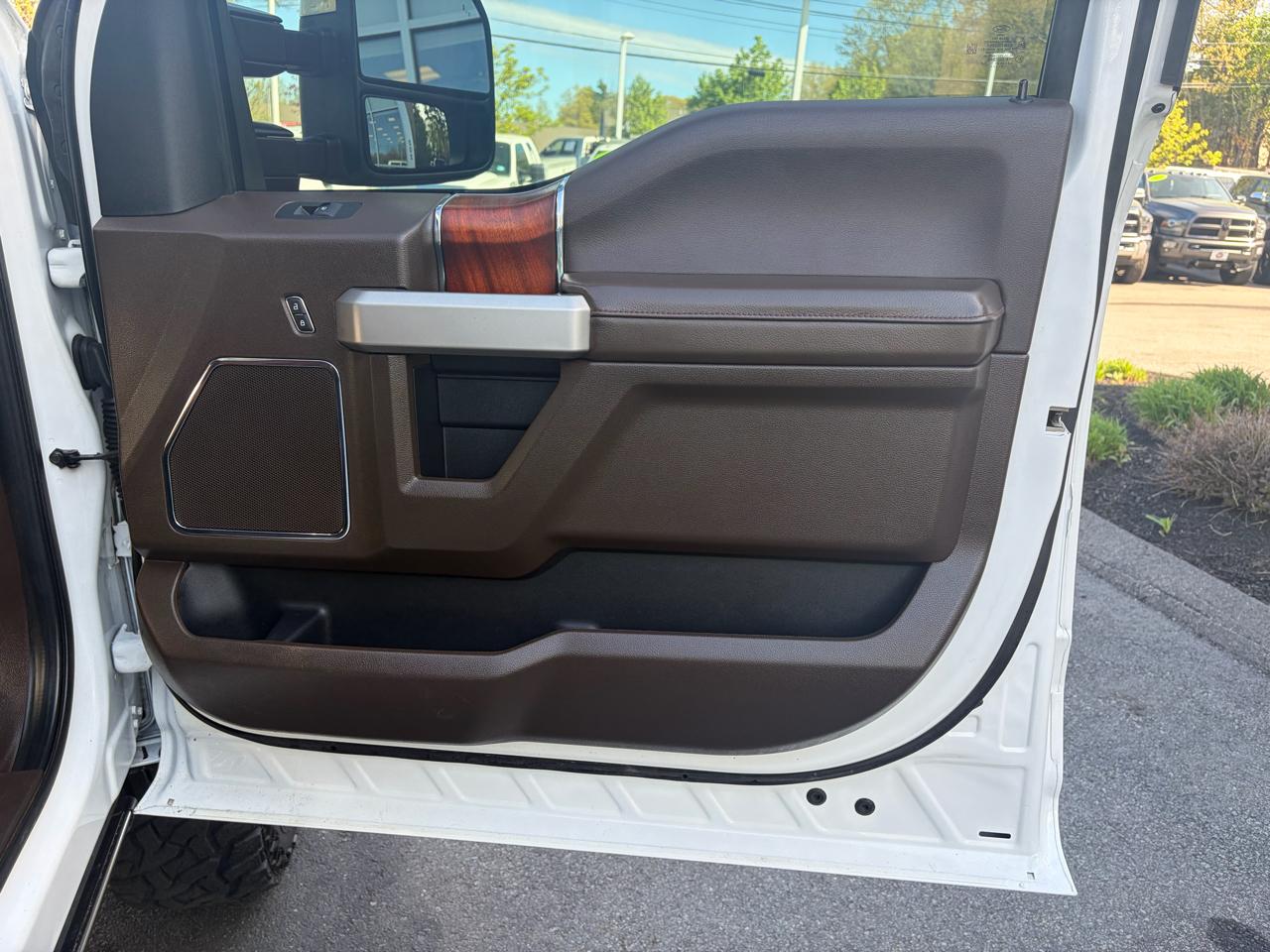 Ford Super Duty F-350 SRW  2021