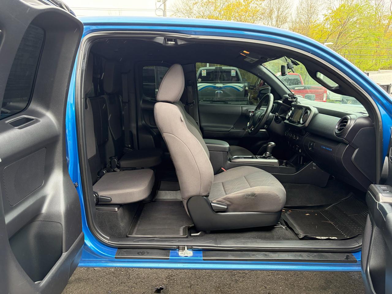 Toyota Tacoma  2017