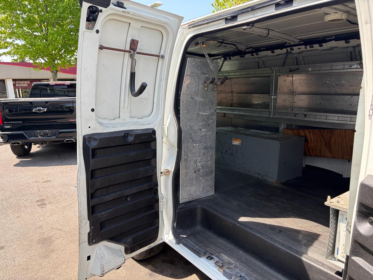 GMC Savana Cargo Van  2012