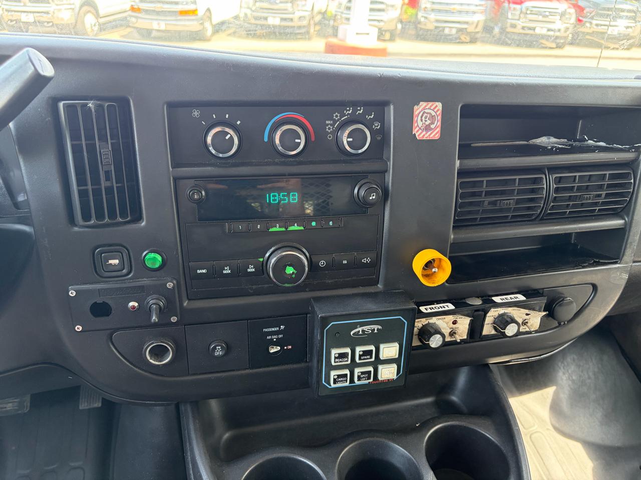 GMC Savana Cargo Van  2012