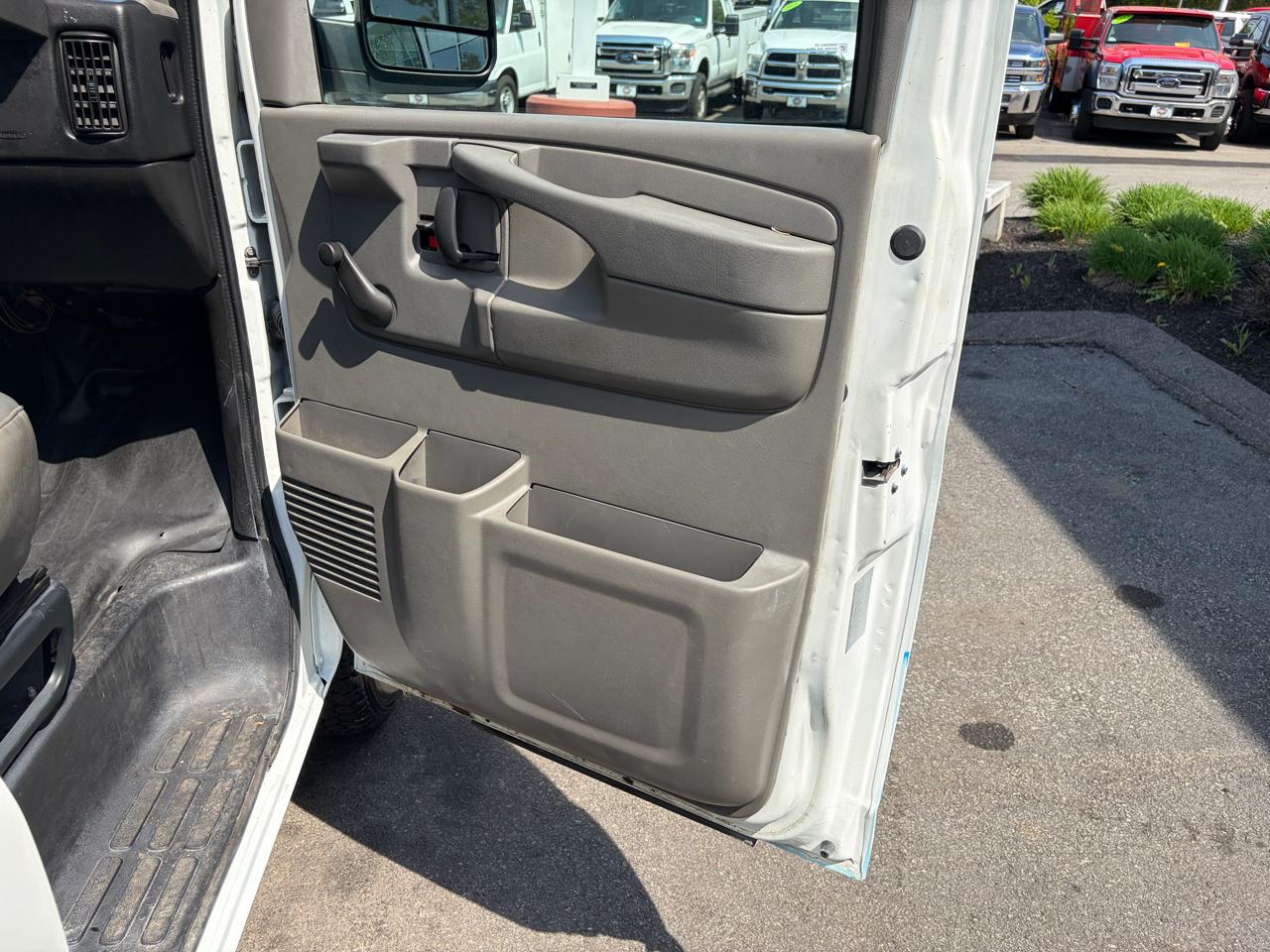 GMC Savana Cargo Van  2012