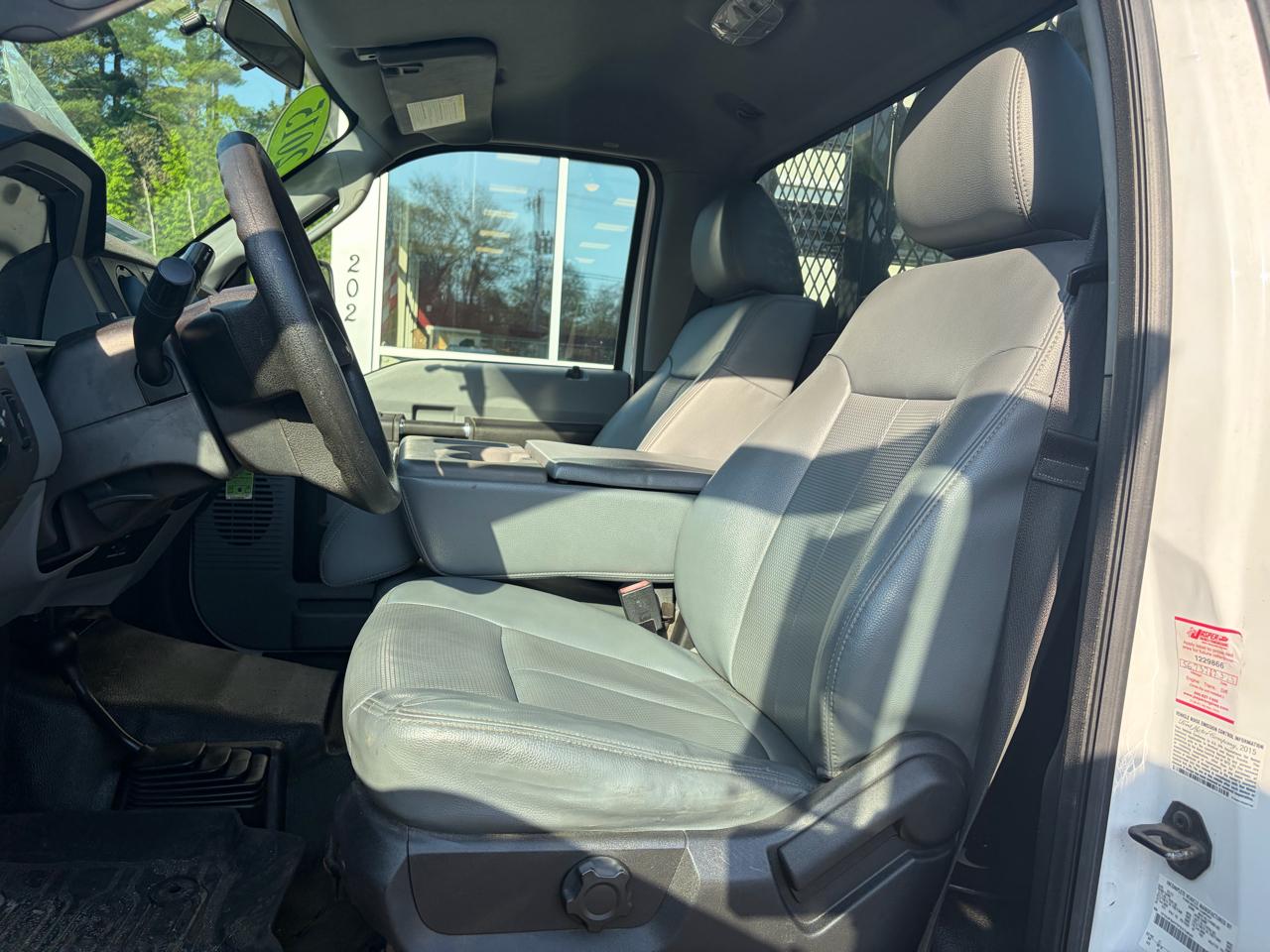 Ford Super Duty F-550 DRW  2015