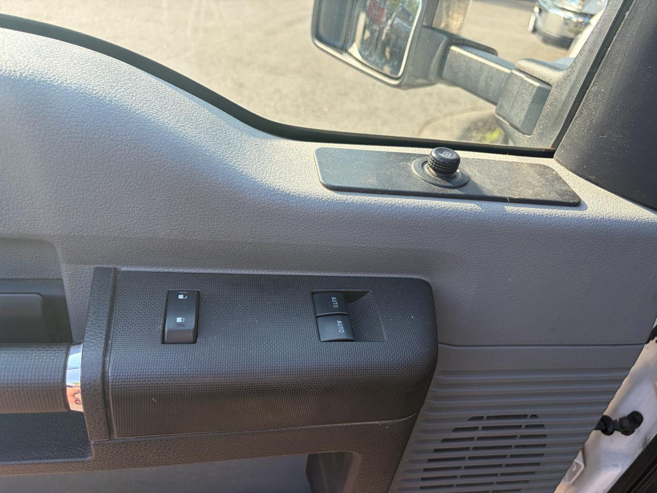 Ford Super Duty F-550 DRW  2015