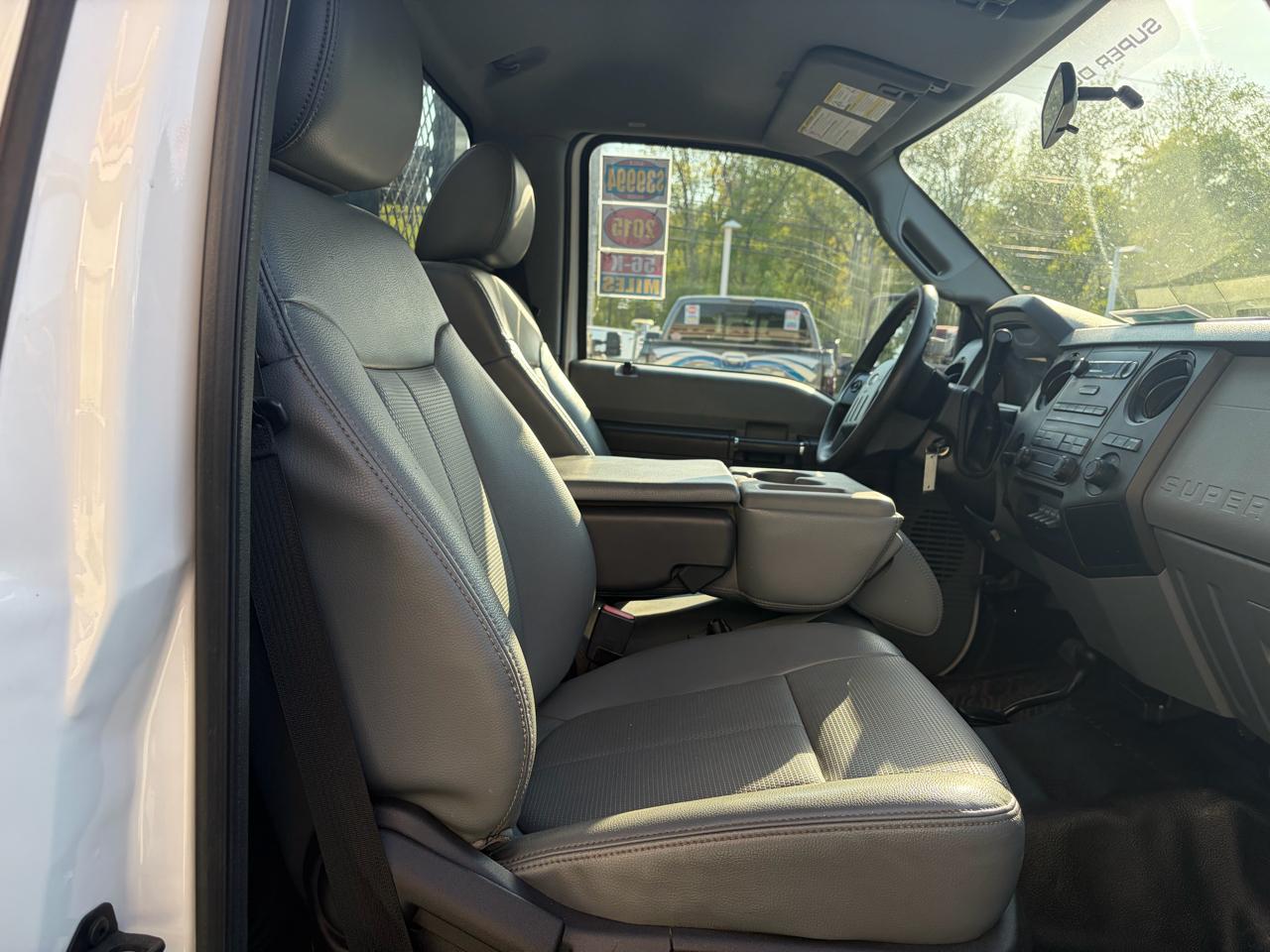 Ford Super Duty F-550 DRW  2015