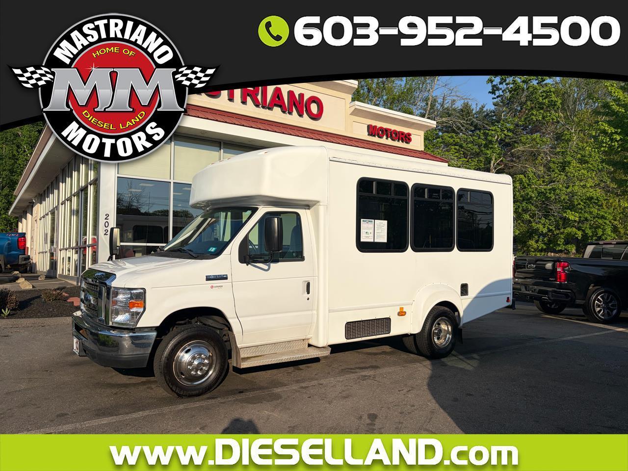 2017 Ford E-Series Cutaway VERY CLEAN BRAUNABILITY HANDICAP VAN 56K MILES !