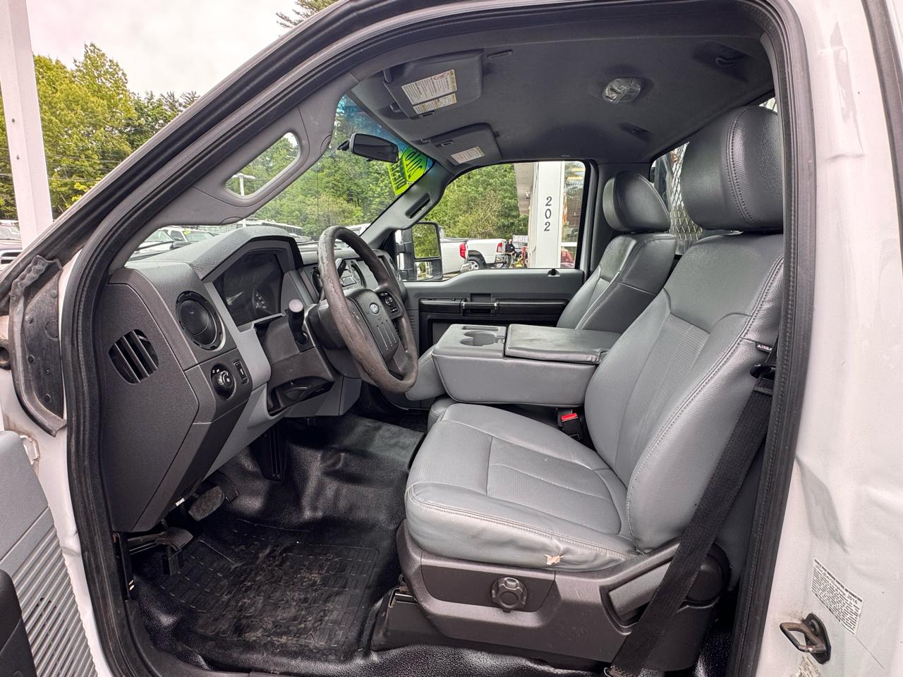 Ford Super Duty F-550 DRW  2016