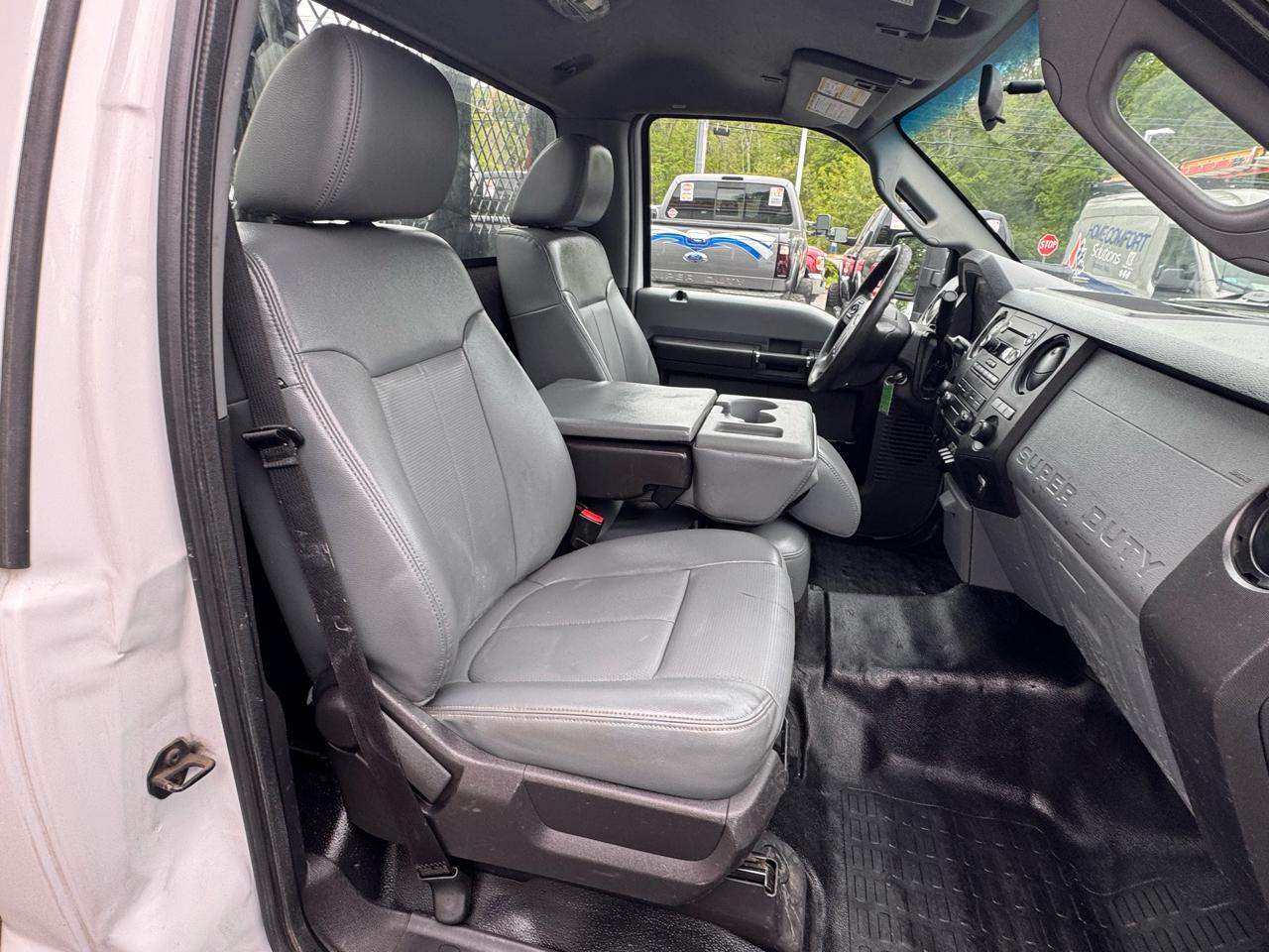 Ford Super Duty F-550 DRW  2016