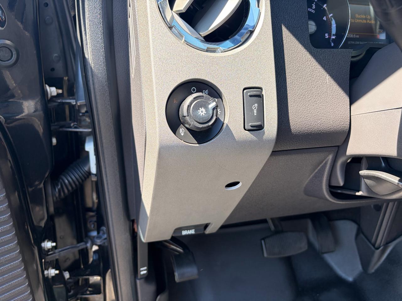 Ford Super Duty F-250 SRW  2012