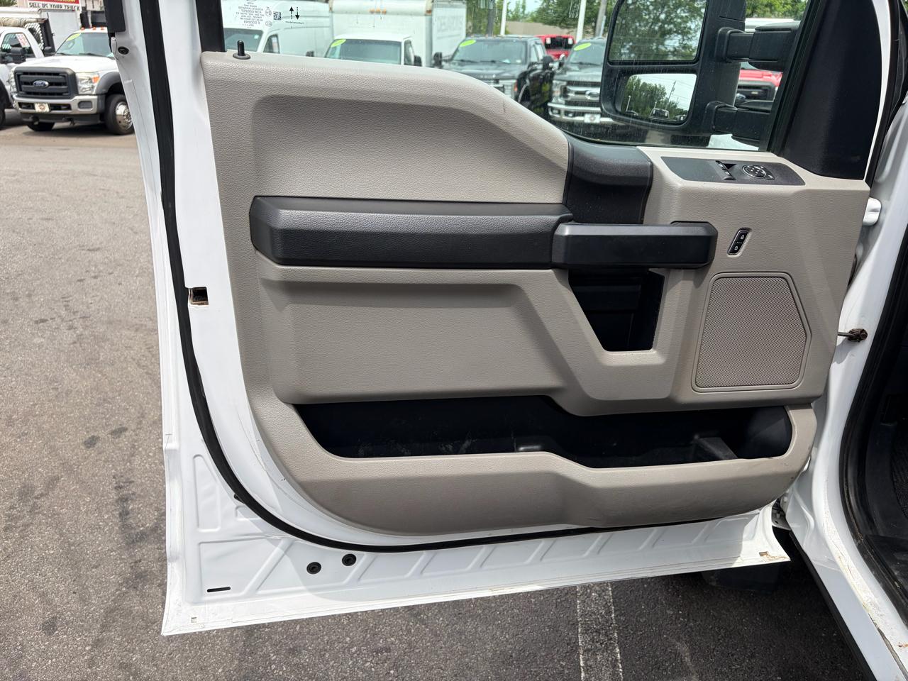 Ford Super Duty F-550 DRW  2020