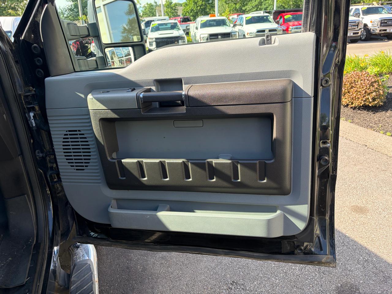 Ford Super Duty F-350 SRW  2012