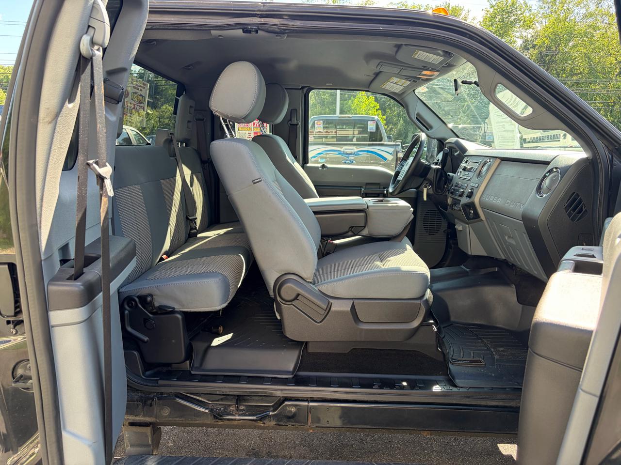 Ford Super Duty F-350 SRW  2012