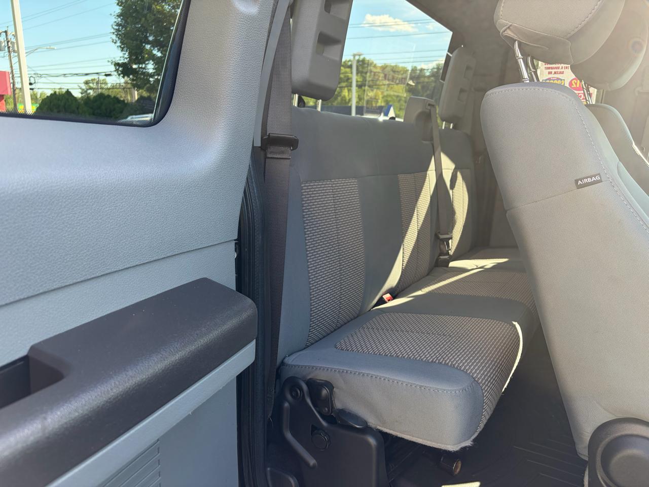 Ford Super Duty F-350 SRW  2012
