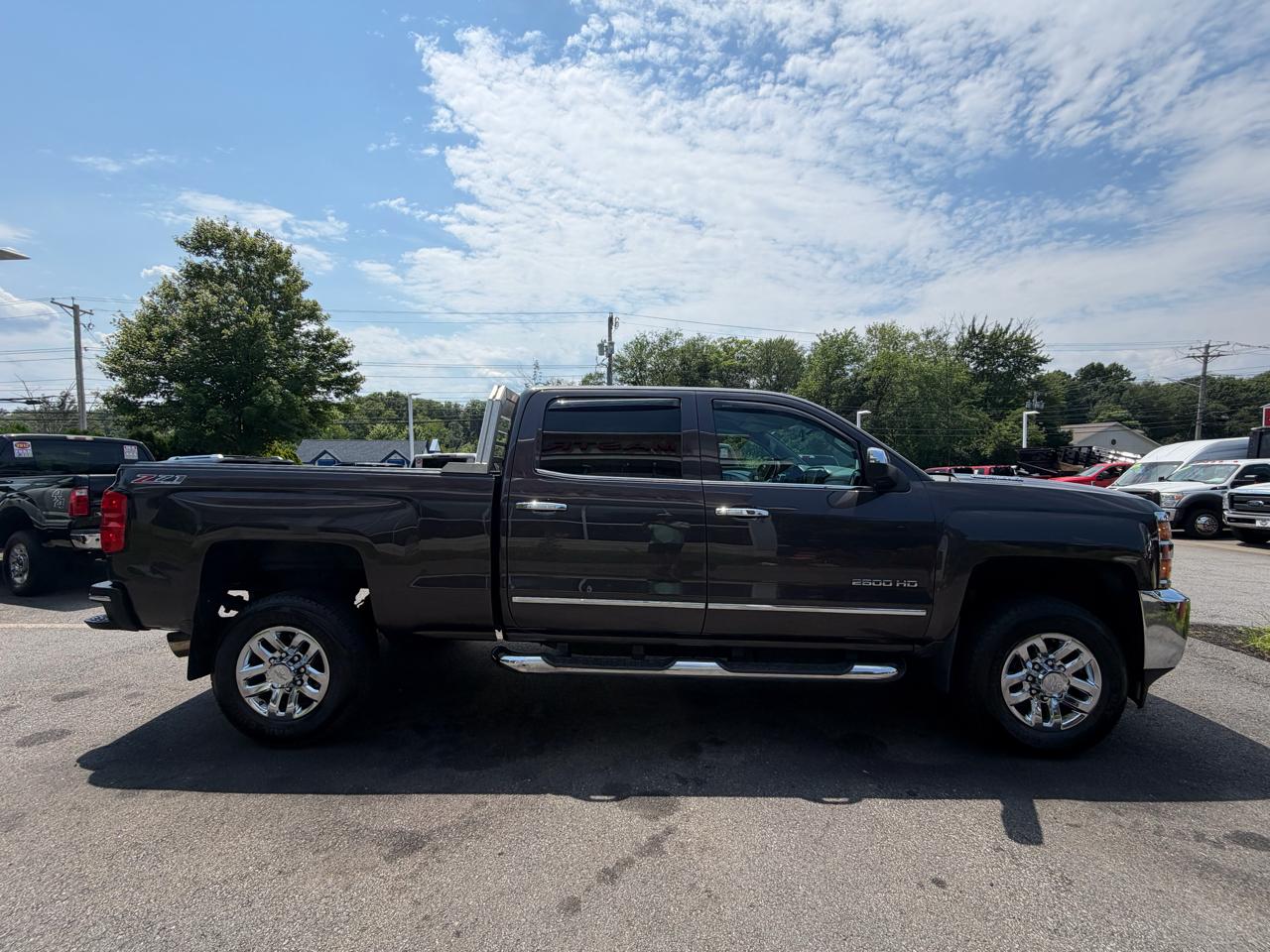 Chevrolet Silverado 2500HD Built After Aug 14  2015