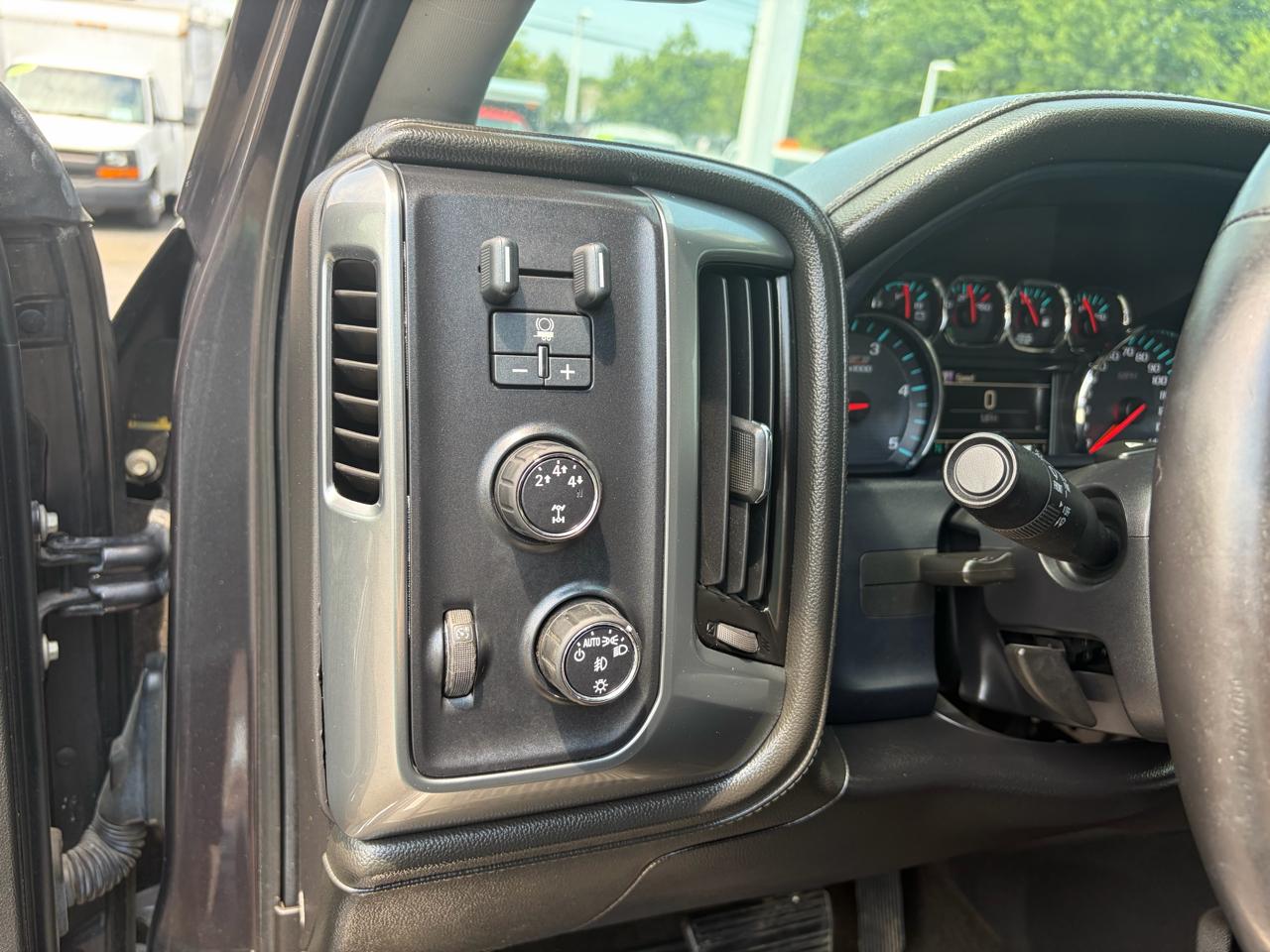 Chevrolet Silverado 2500HD Built After Aug 14  2015