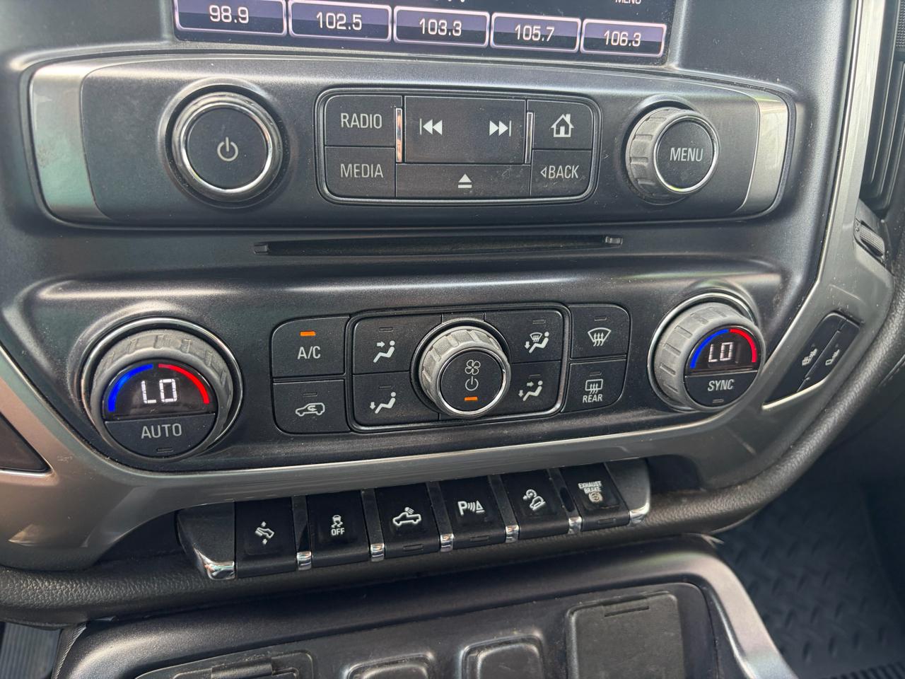 Chevrolet Silverado 2500HD Built After Aug 14  2015