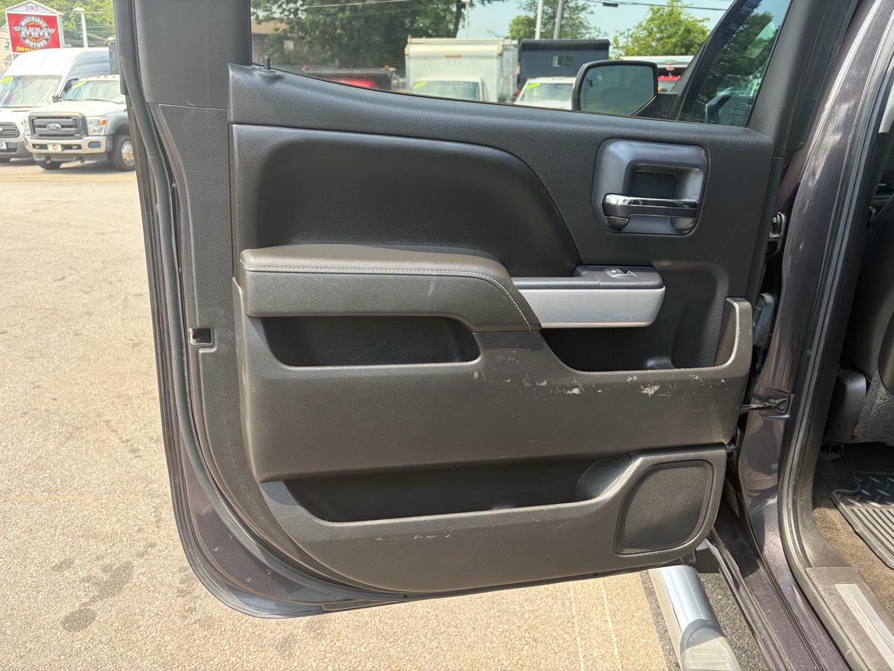 Chevrolet Silverado 2500HD Built After Aug 14  2015