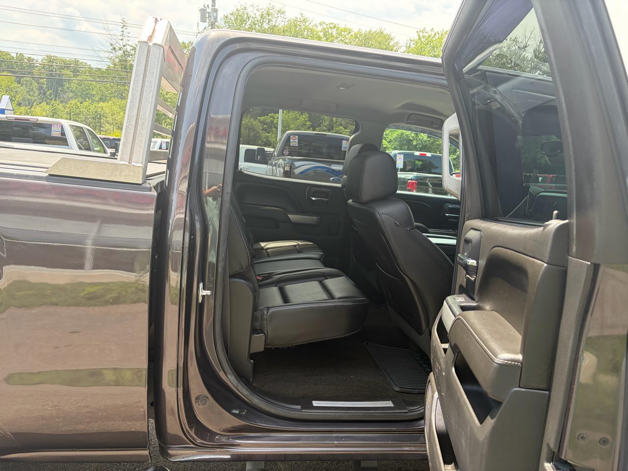 Chevrolet Silverado 2500HD Built After Aug 14  2015