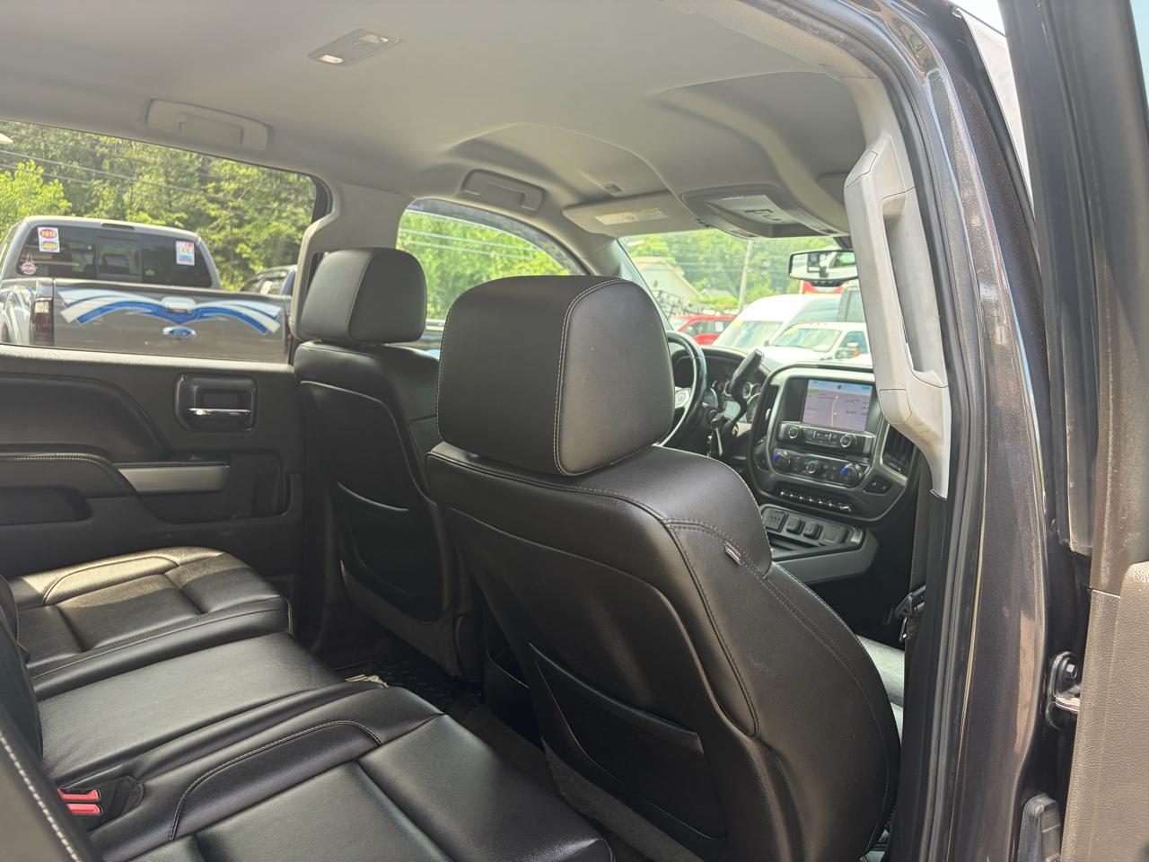 Chevrolet Silverado 2500HD Built After Aug 14  2015