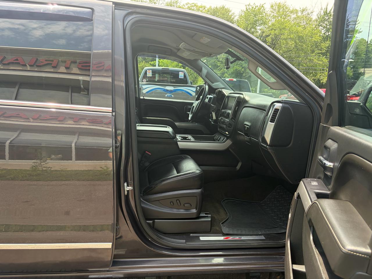 Chevrolet Silverado 2500HD Built After Aug 14  2015