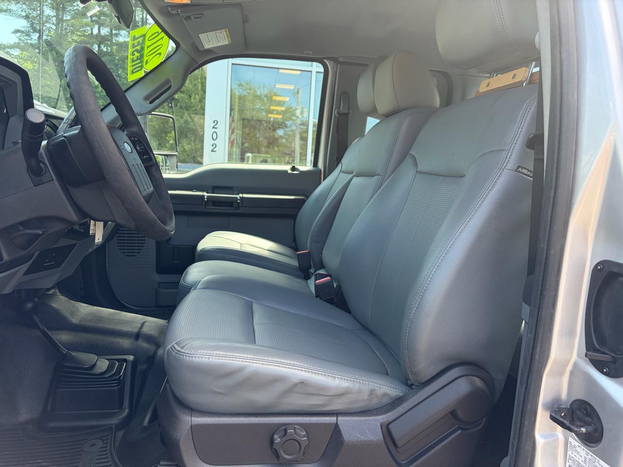 Ford Super Duty F-350 SRW  2016