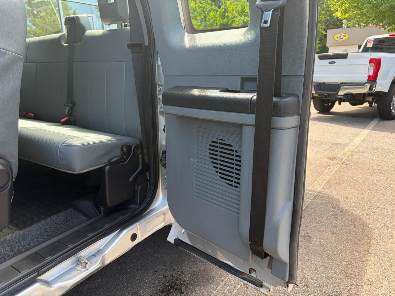 Ford Super Duty F-350 SRW  2016