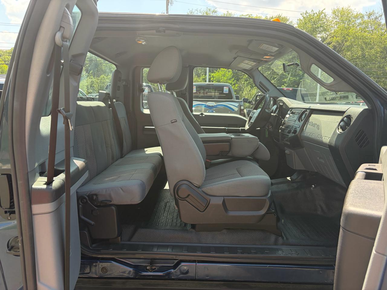 Ford Super Duty F-250 SRW  2015