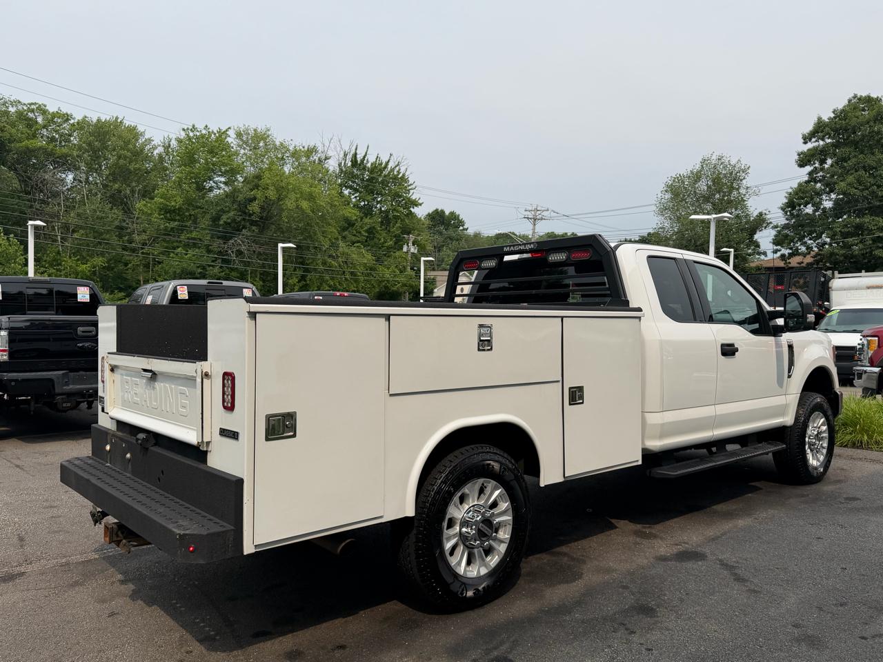 Ford Super Duty F-350 SRW  2022
