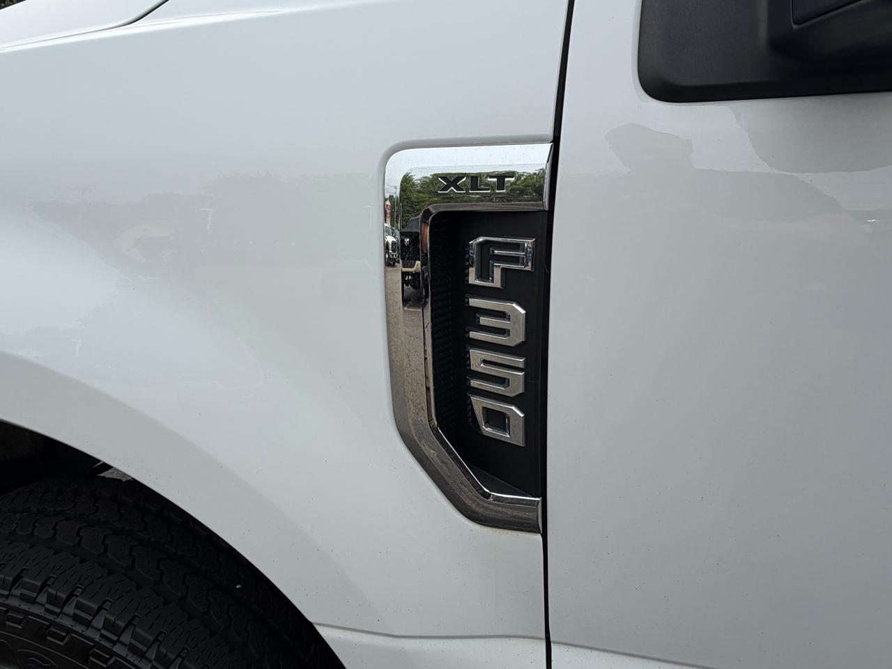 Ford Super Duty F-350 SRW  2022