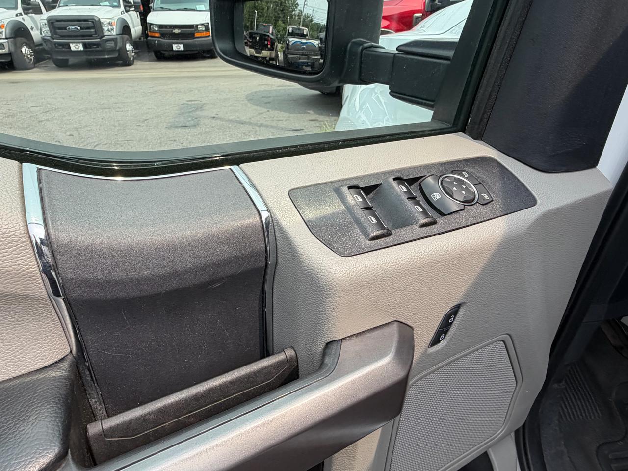 Ford Super Duty F-350 SRW  2022