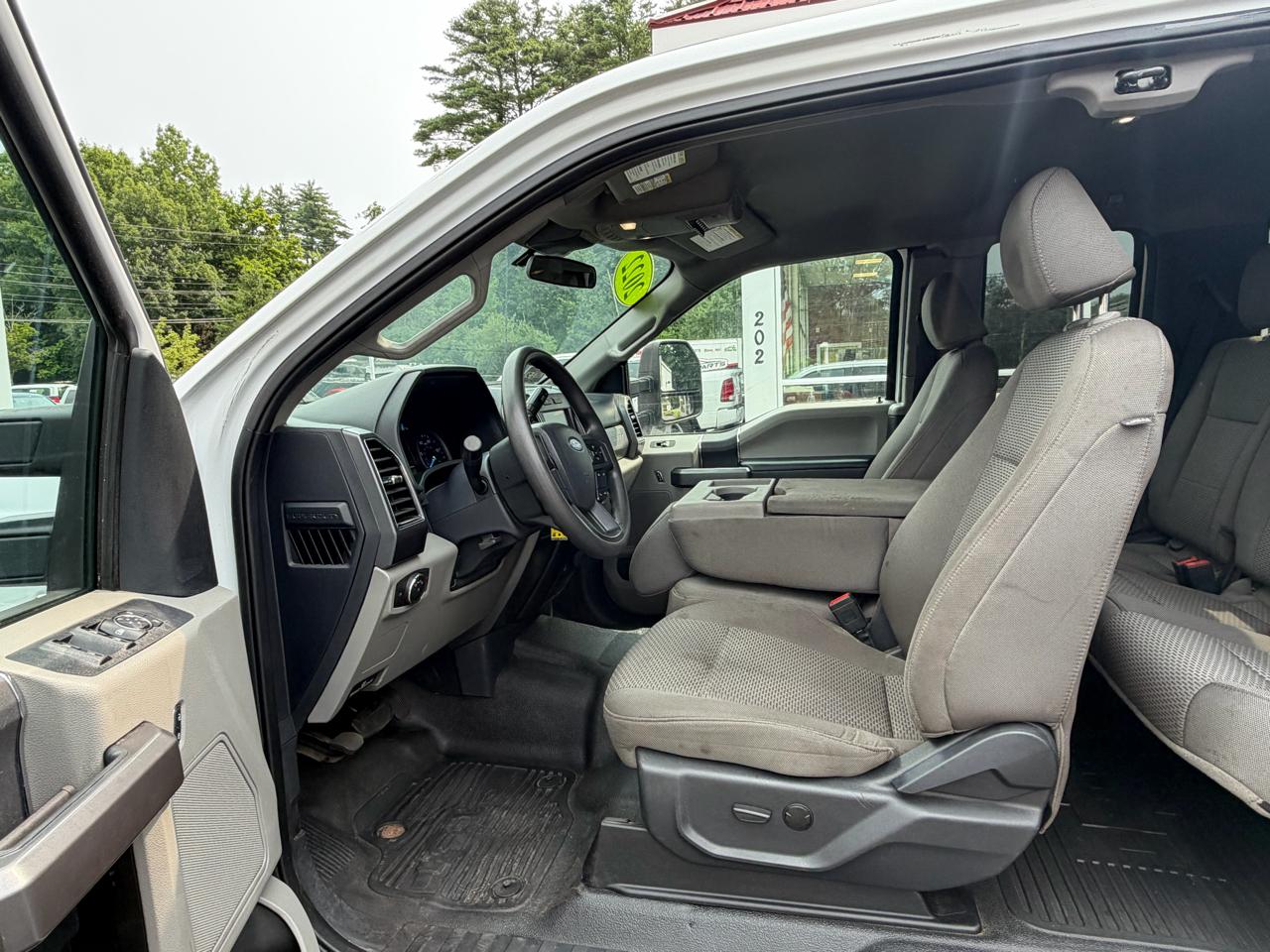 Ford Super Duty F-350 SRW  2022
