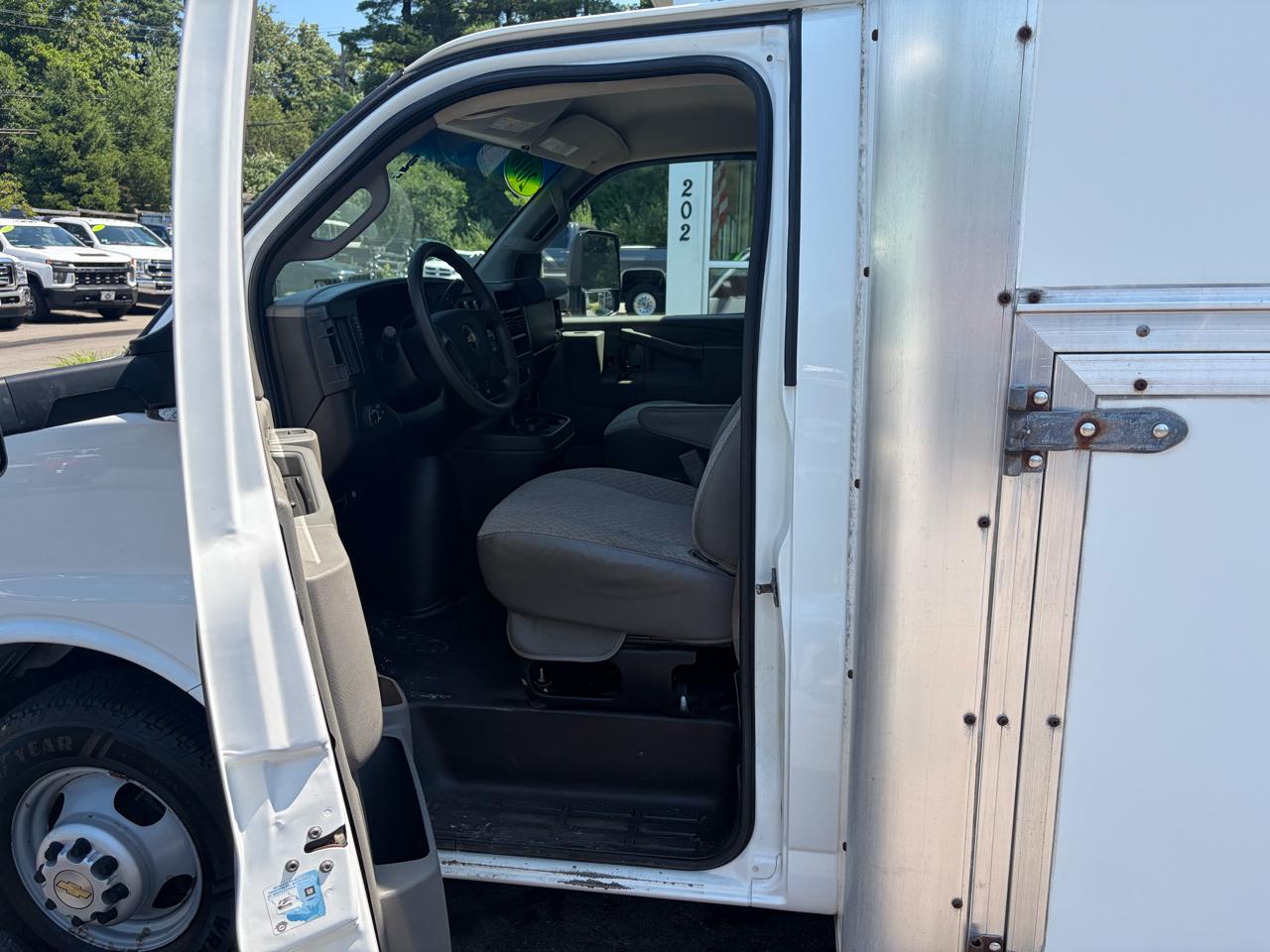 Chevrolet Express Commercial Cutaway  2016