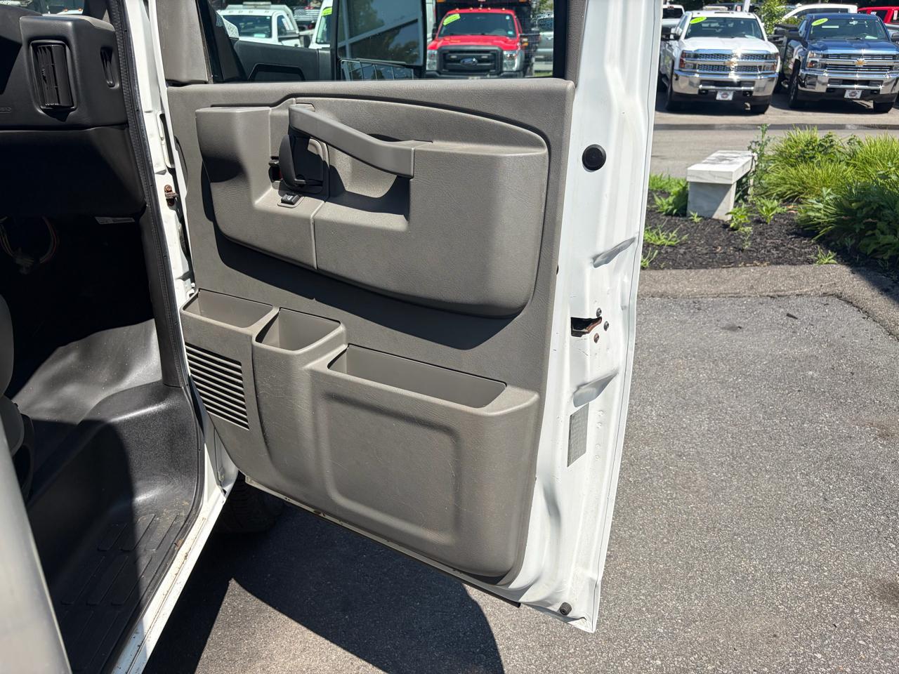 Chevrolet Express Commercial Cutaway  2016