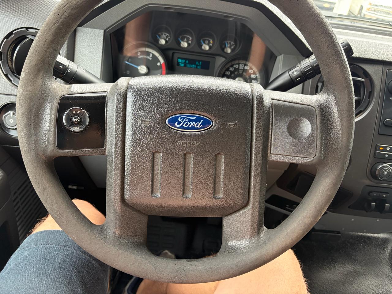 Ford Super Duty F-550 DRW  2016