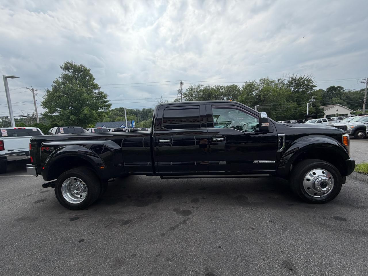 Ford Super Duty F-450 DRW  2017