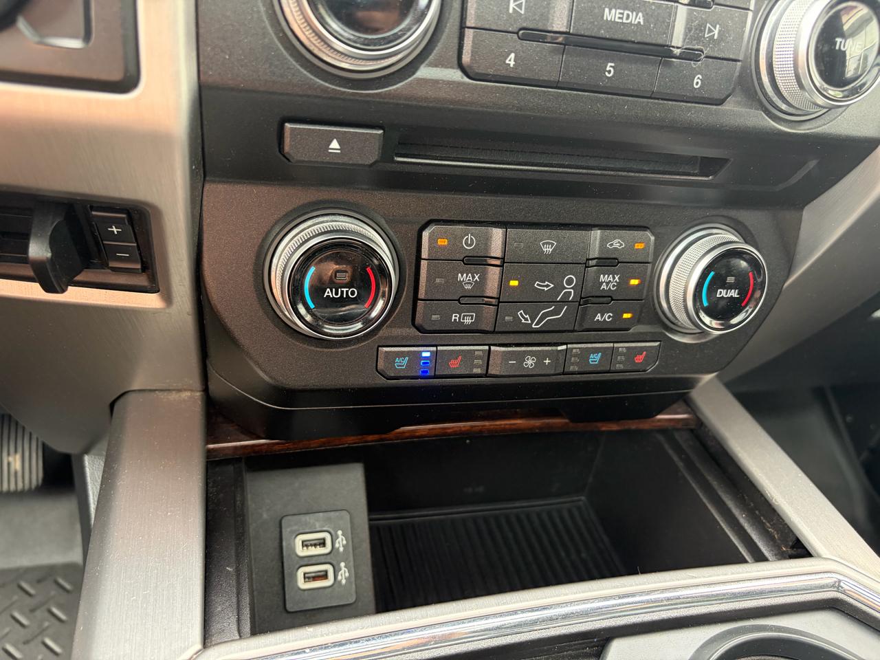 Ford Super Duty F-450 DRW  2017