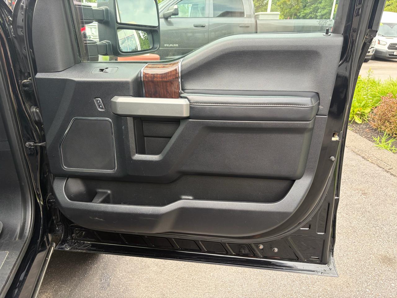 Ford Super Duty F-450 DRW  2017