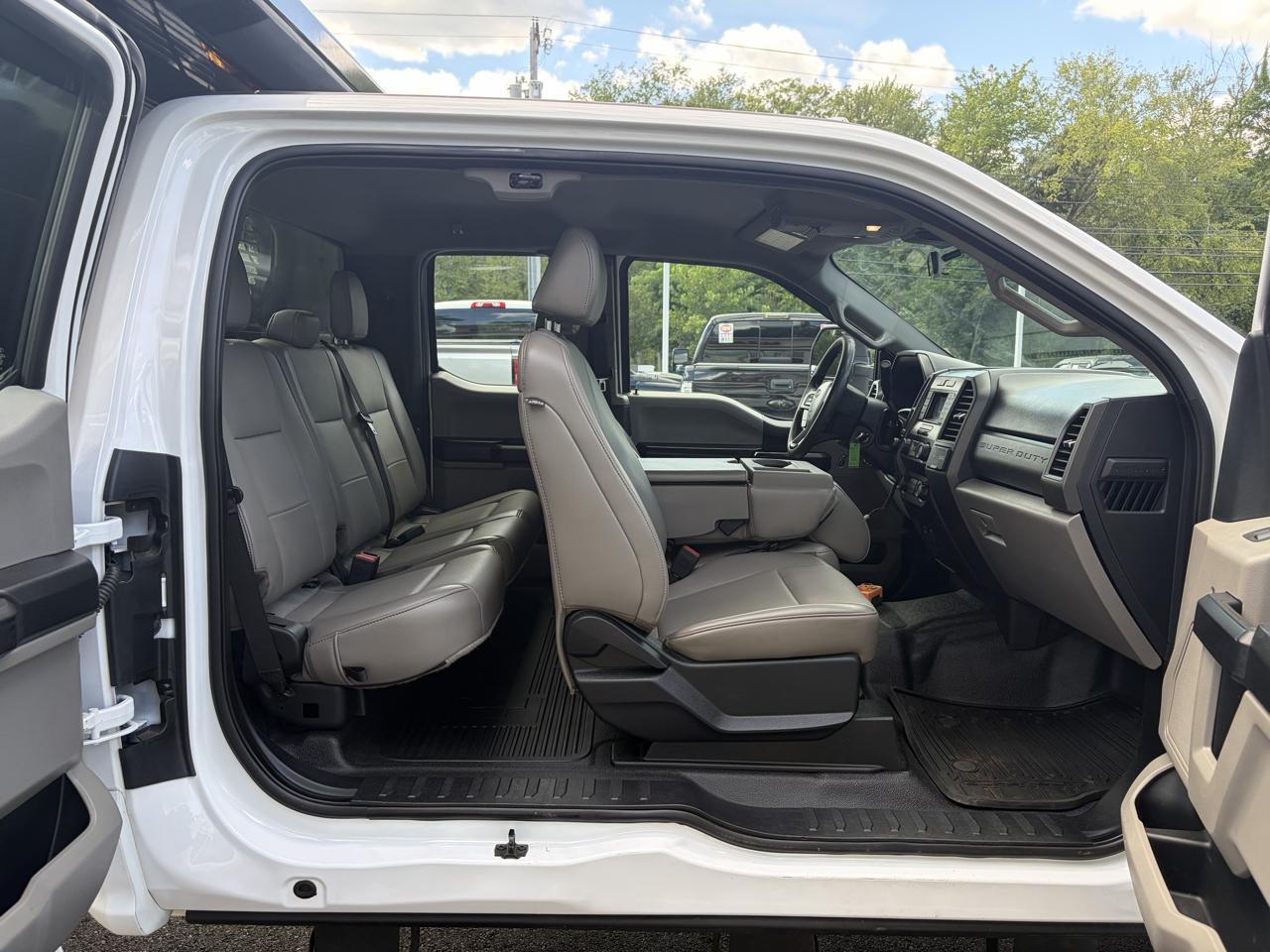 Ford Super Duty F-350 DRW  2020