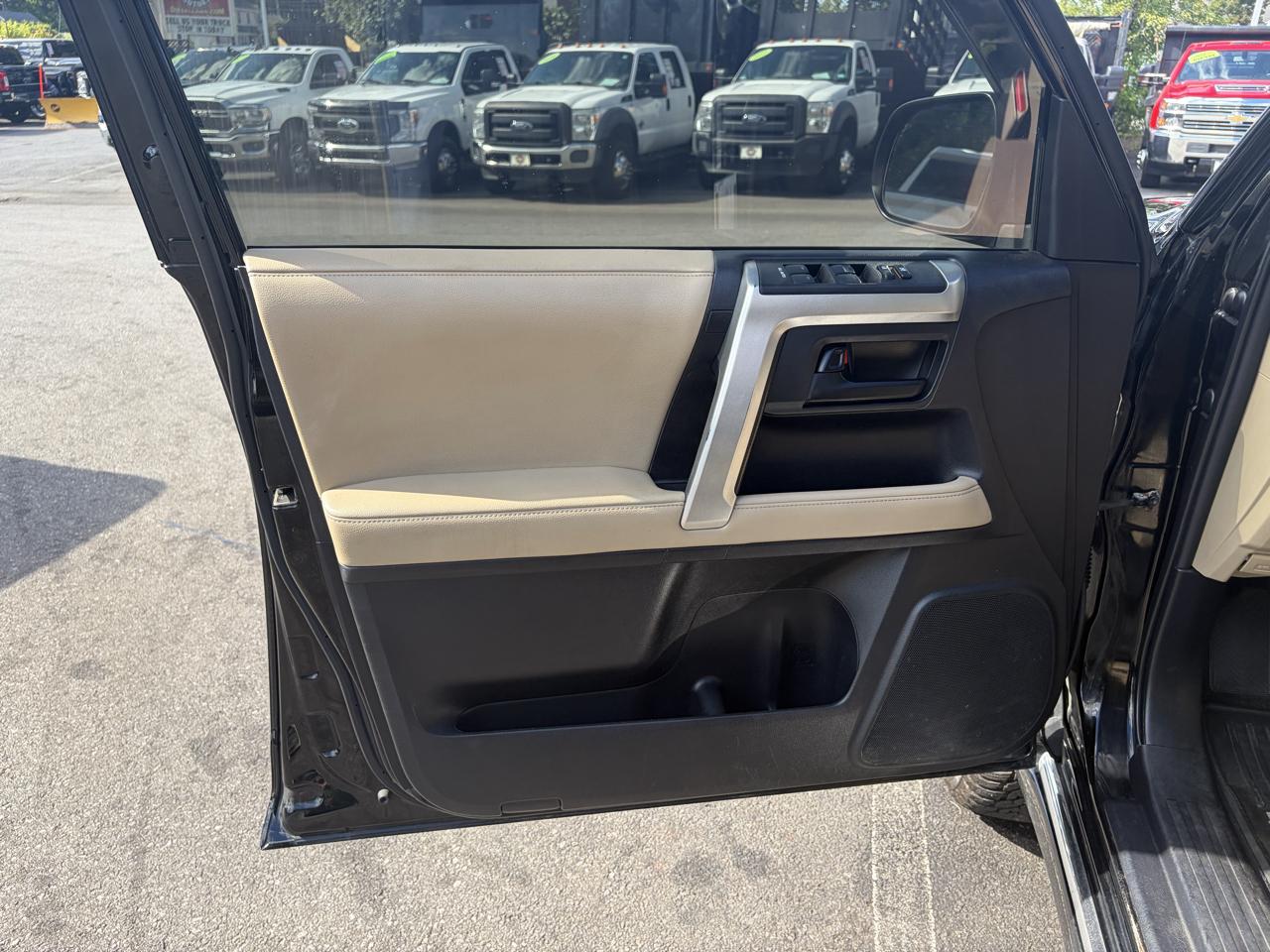 Toyota 4Runner  2012