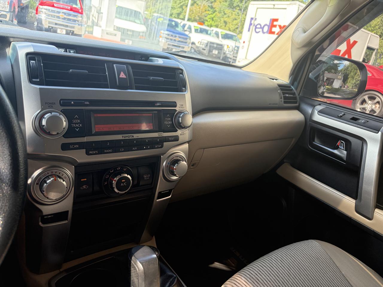 Toyota 4Runner  2012