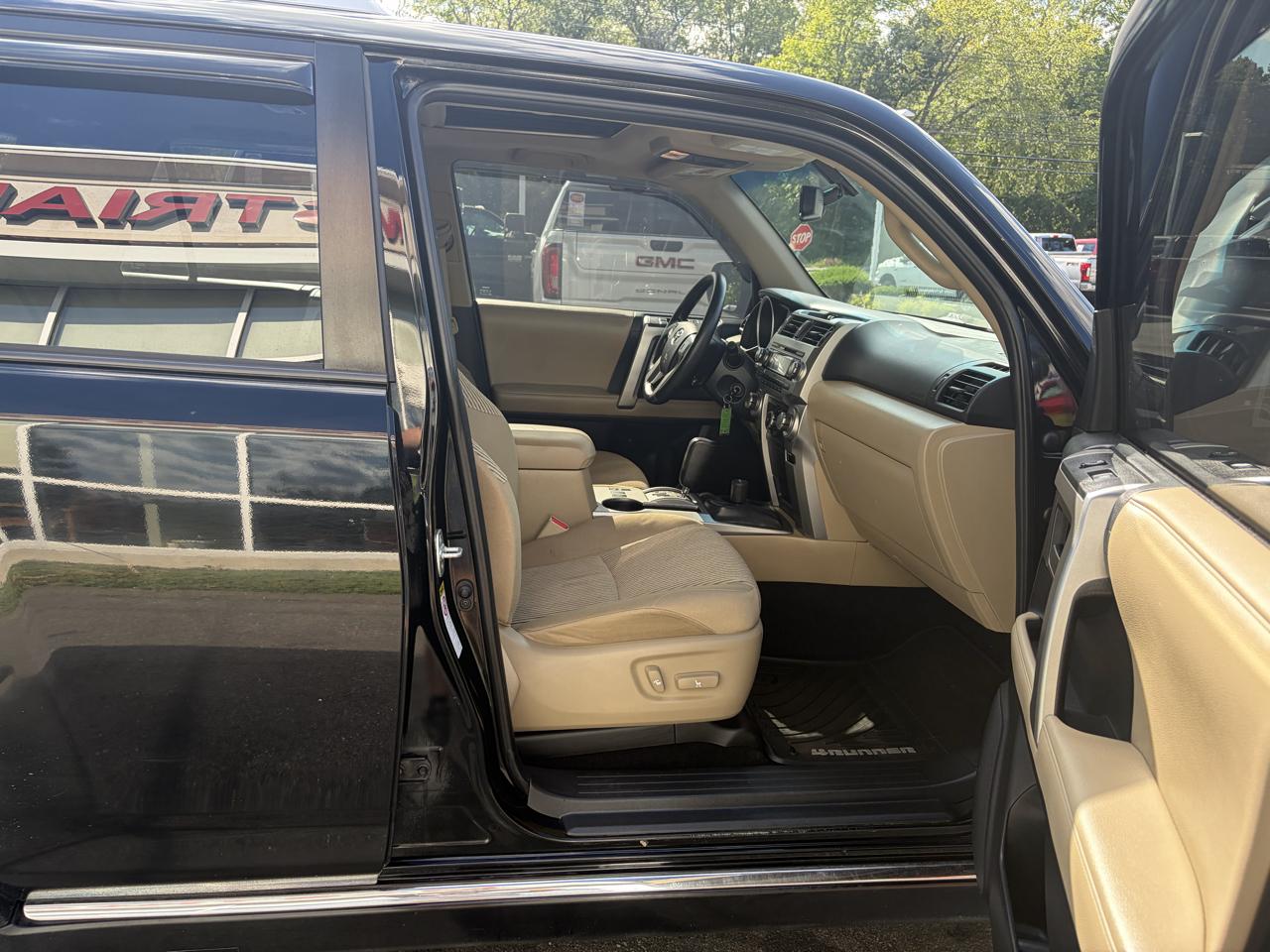 Toyota 4Runner  2012