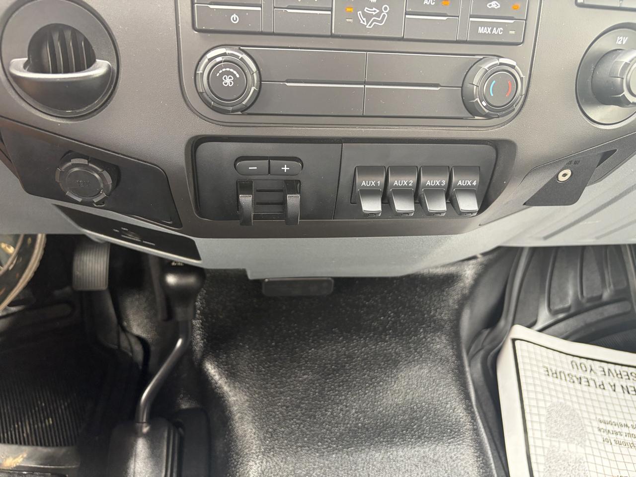 Ford Super Duty F-350 DRW  2015