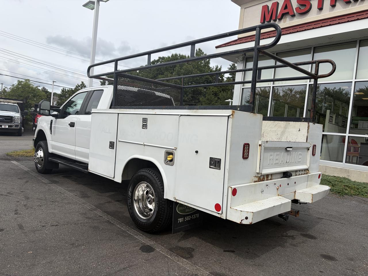 Ford Super Duty F-350 DRW  2017