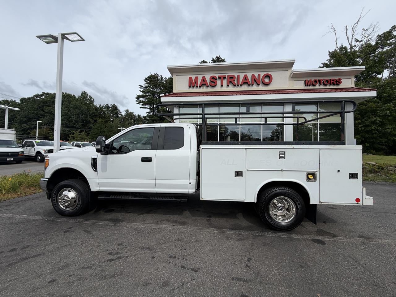 Ford Super Duty F-350 DRW  2017