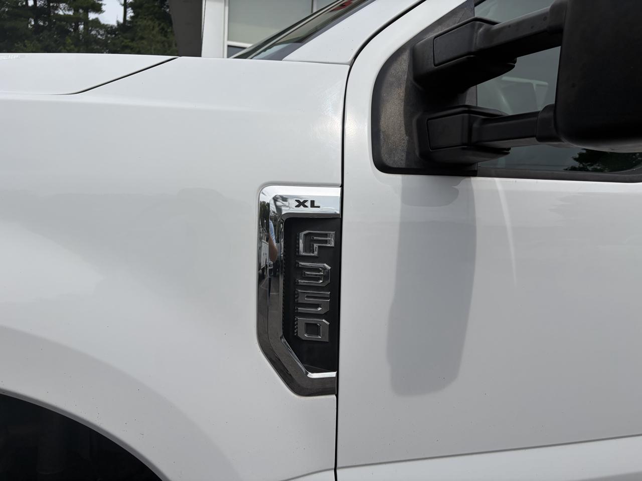 Ford Super Duty F-350 DRW  2017