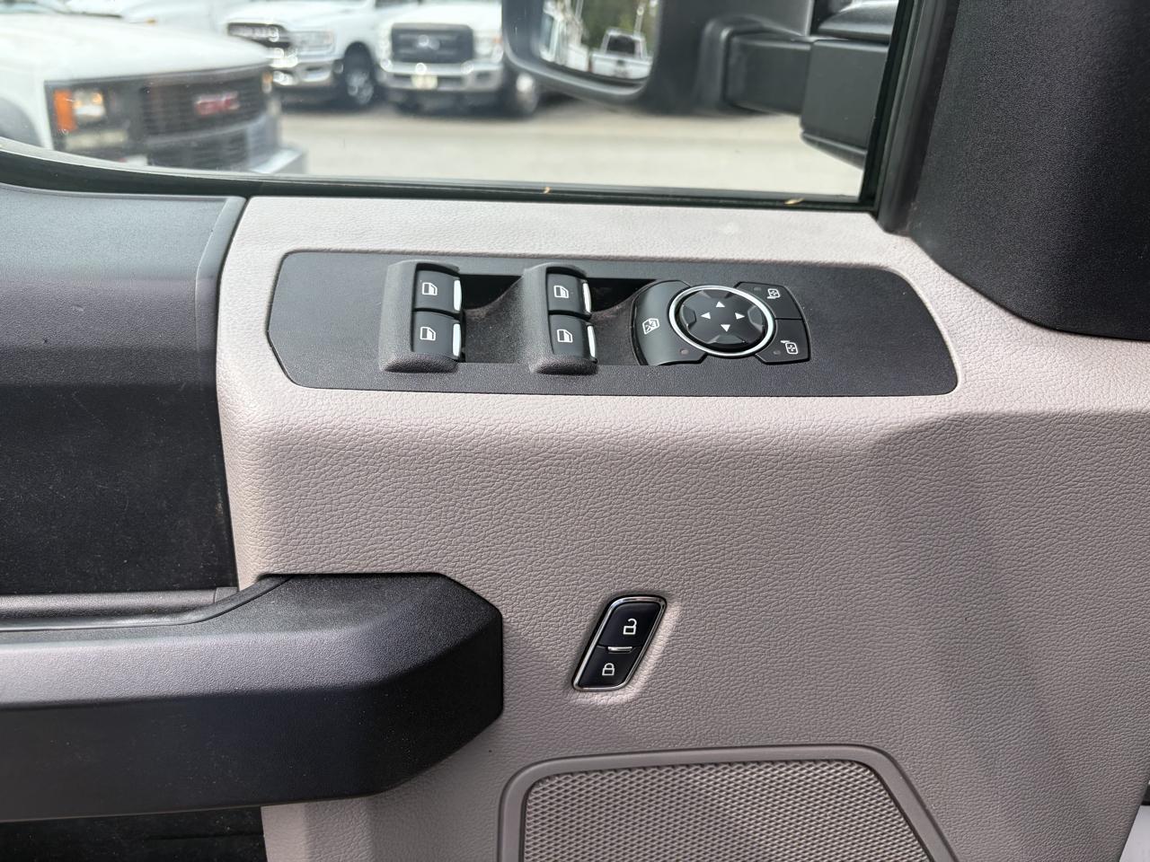 Ford Super Duty F-350 DRW  2017