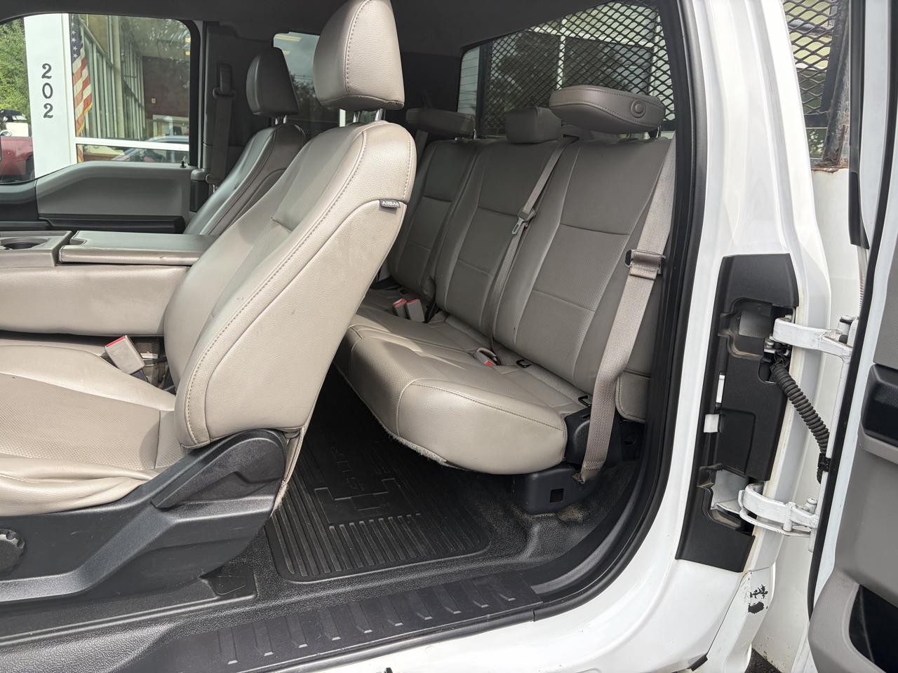 Ford Super Duty F-350 DRW  2017