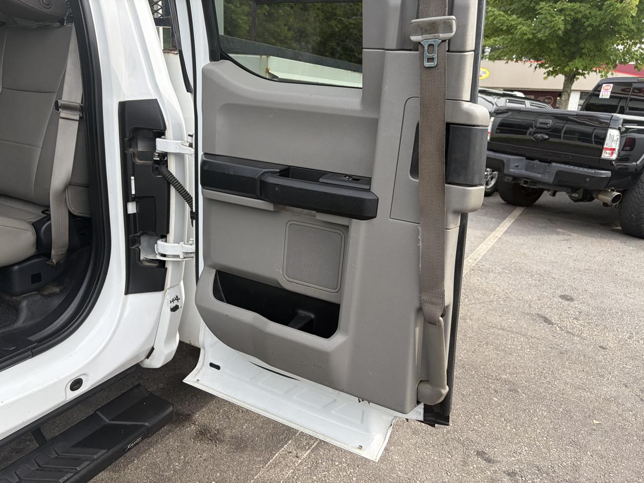 Ford Super Duty F-350 DRW  2017