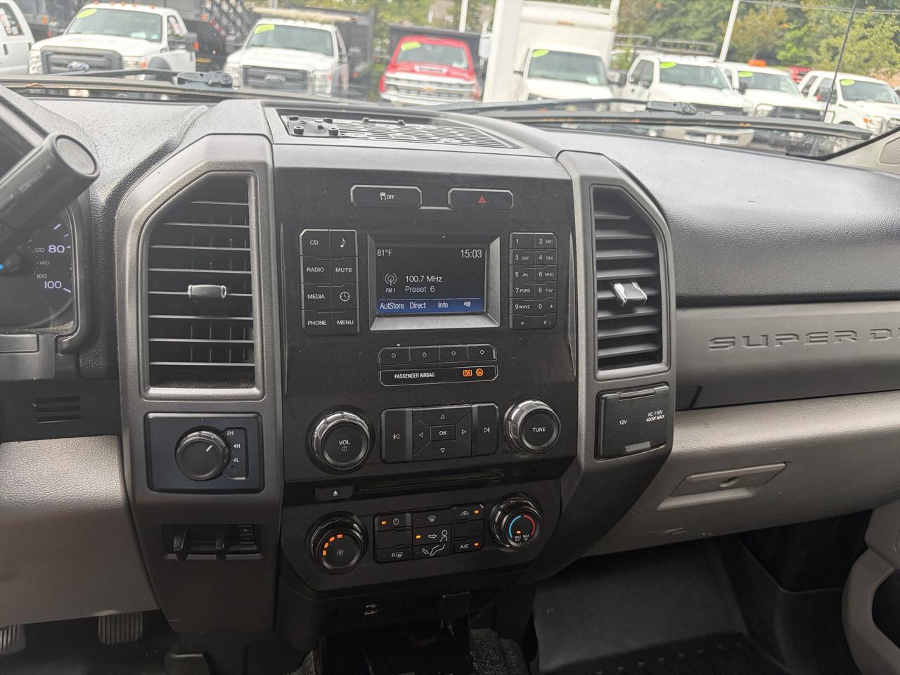 Ford Super Duty F-350 DRW  2017