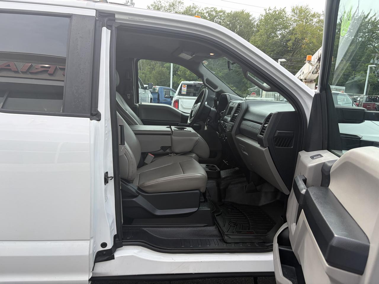 Ford Super Duty F-350 DRW  2017
